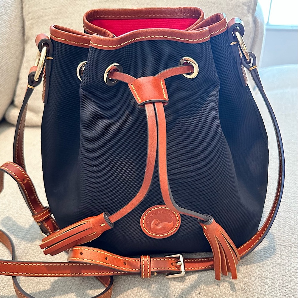 EUC Dooney & Bourke Nylon Drawstring Bucket Bag